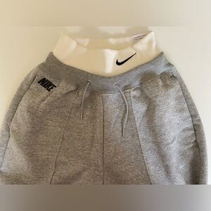Nike women's Brand new fleece jogger